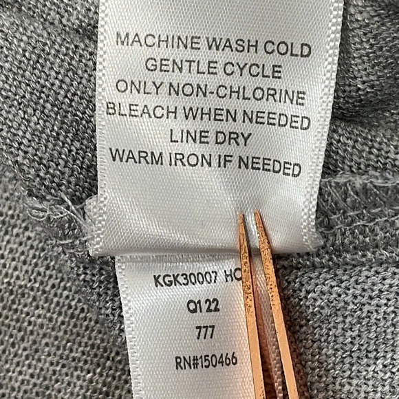 NWT Bailey Lane Crop Tie Front Brushed Pullover Light Grey Floral Hoodie L - Picture 11 of 16